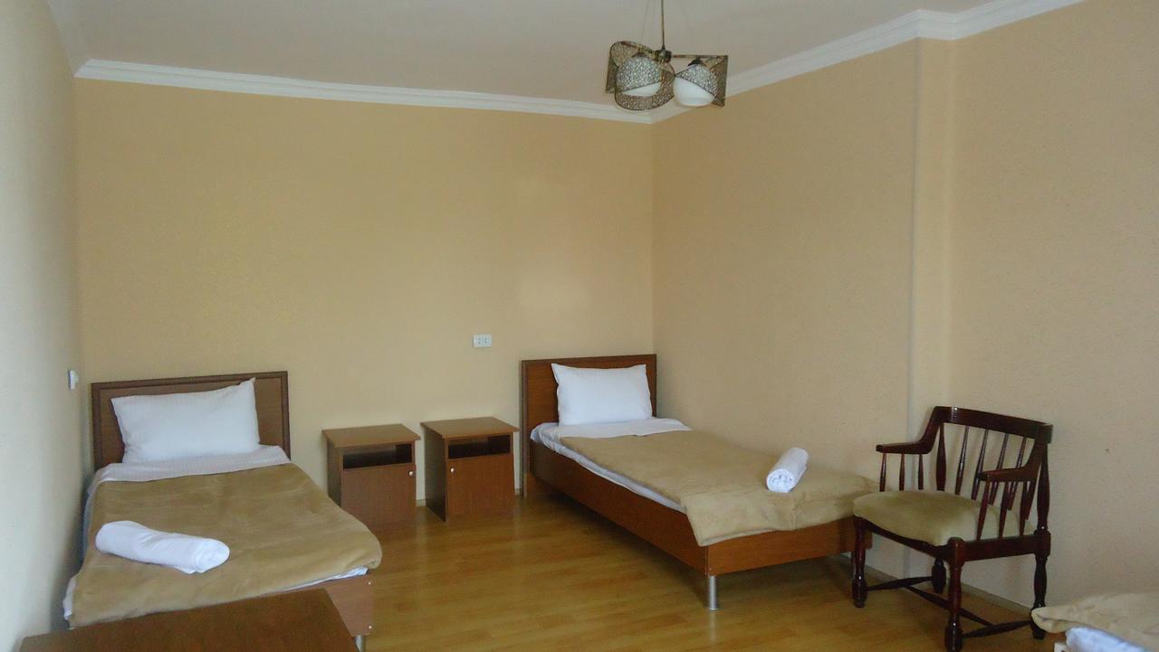 Hotel Georgia 哥里 外观 照片