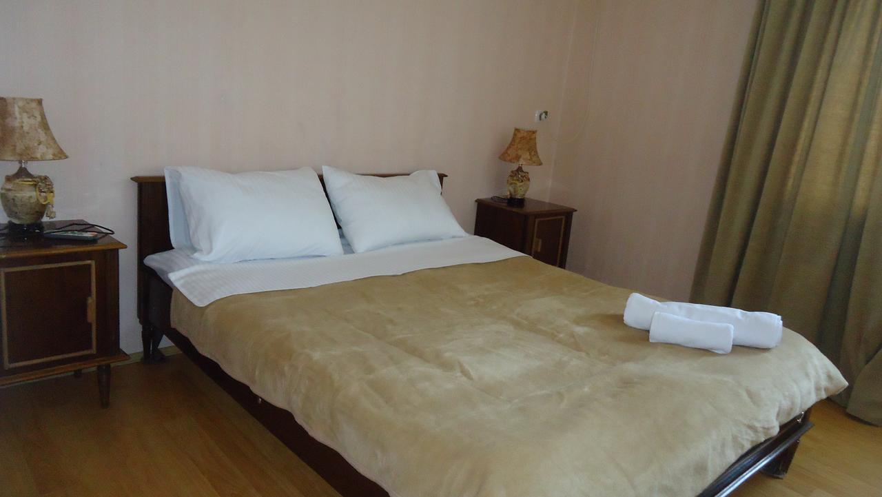 Hotel Georgia 哥里 外观 照片